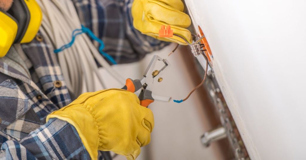 Consertos e manutenções elétricas em Cuiabá